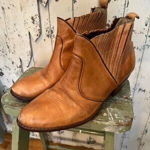 Vintage 70s The Wild Pair Tan Leather Ankle Boots Almond Toe W10 M8.5